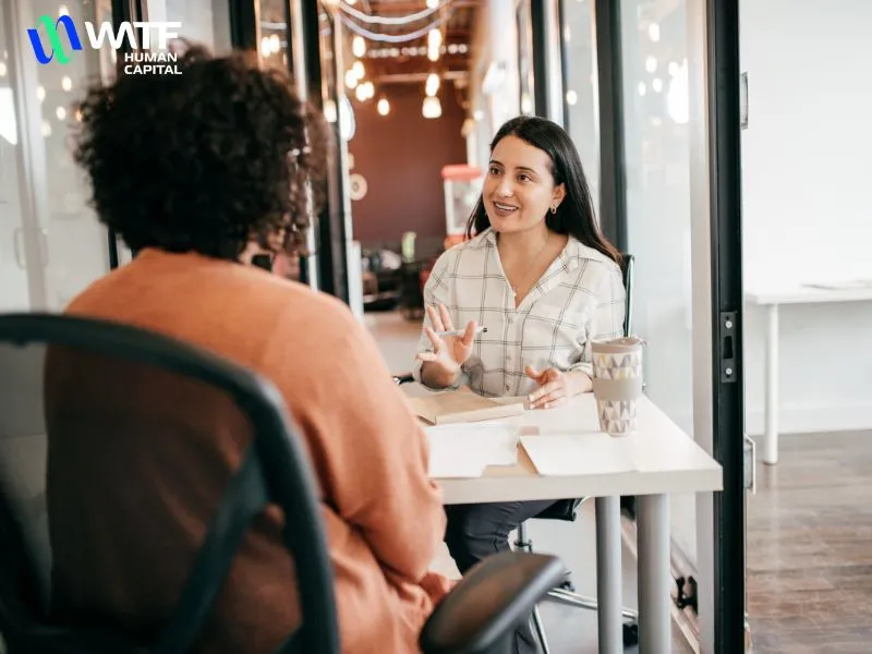 Phân Biệt Headhunt Và Tuyển Dụng Truyền Thống 5 Sự khác biệt về chi phí và hiệu quả lâu dài