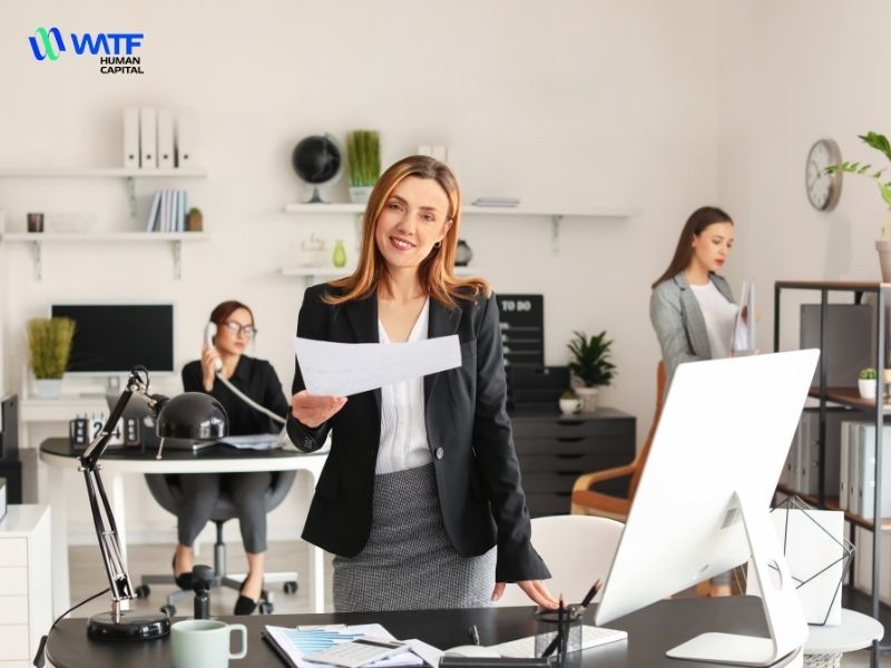 Vai trò của nhân sự ngắn hạn trong các dự án lớn 2 Nhân sự ngắn hạn là những nhân viên được thuê trong thời gian có hạn, thường xuyên là để làm việc trong các dự án cụ thể, những công việc đặc thù hoặc các nhiệm vụ tạm thời.
